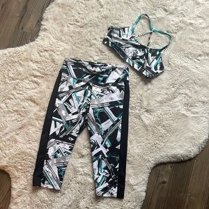 Reebok | teal black geometric workout set sports bra leggings